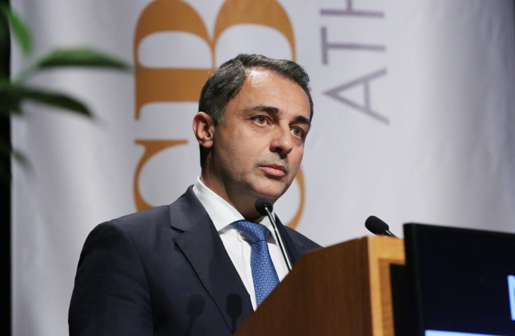 AVLA6651_deputy minister