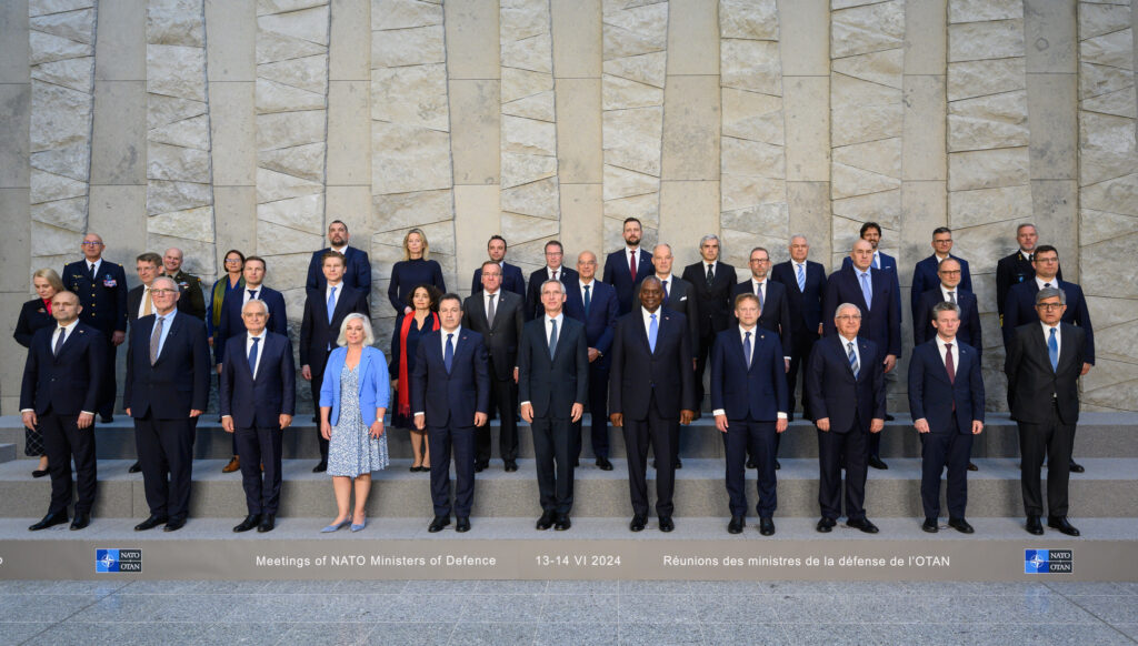 Official photo of NATO Ministers of Defence – Meeting of NATO Ministers of Defence