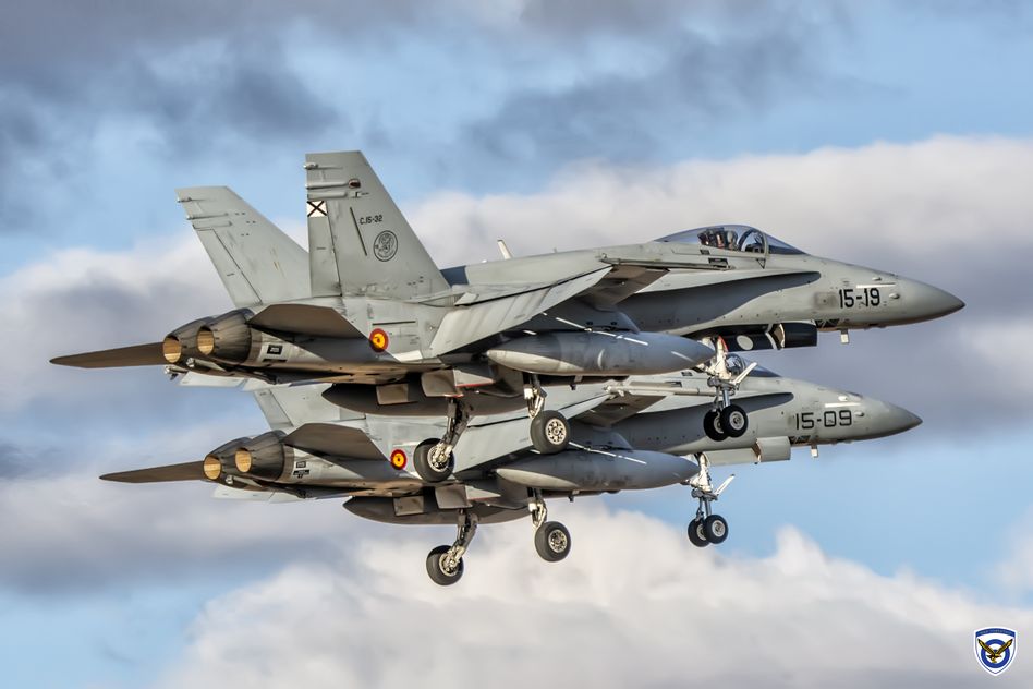 tn_3_2 x EAE F-18M 30×20