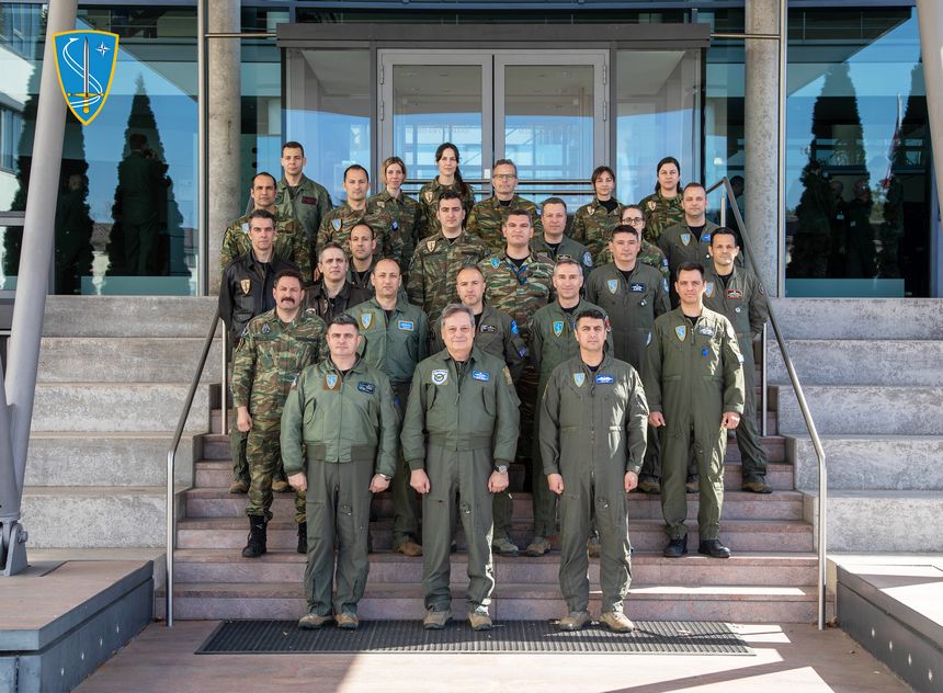 tn_20250403 Greek group photo AIRCOM crest